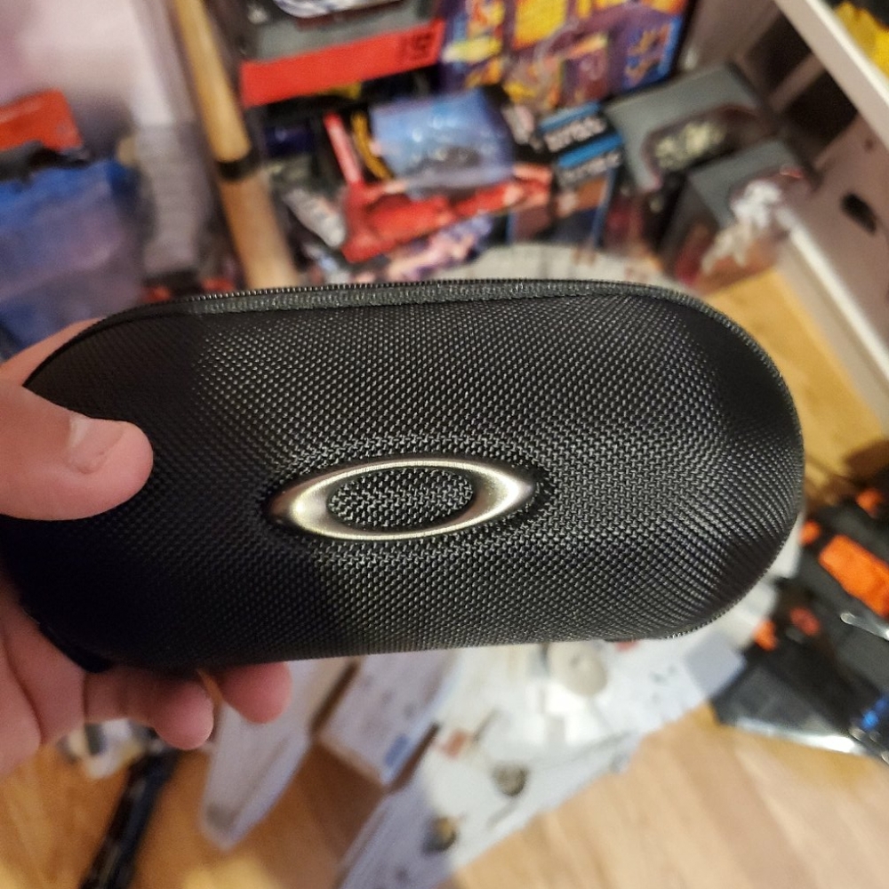 Okaley sunglasses case